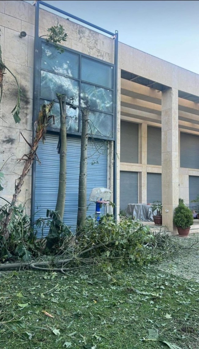 Νέο βίντεο από το σπίτι του Νετανιάχου που χτυπήθηκε από τη Χεζμπολάχ: Έσπασε το παράθυρο της κρεβατοκάμαρας