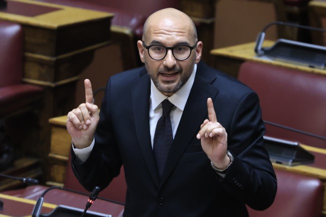 Αρπάχτηκαν Μαρινάκης - Τζανακόπουλος στη Βουλή: "Μιλάτε για χρεοκοπία δέκα χρόνια;" - "Αδιανόητη αλαζονεία"