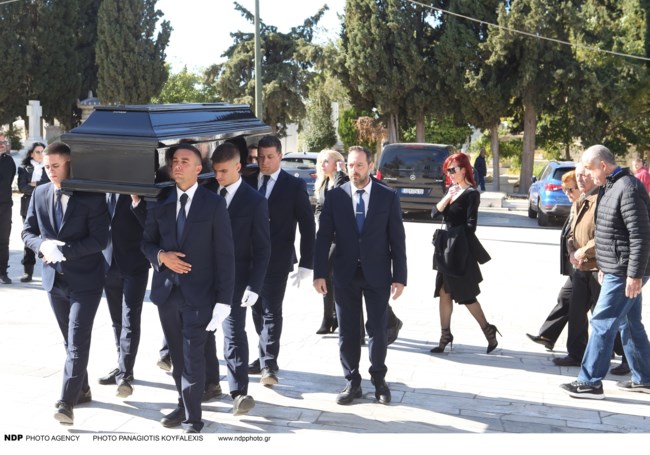 Κηδεία Καρατζόπουλου