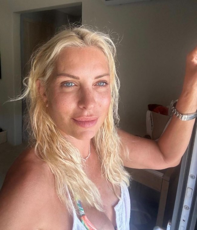 ΕΛΕΝΗ ΜΕΝΕΓΑΚΗ