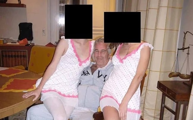 ΣΚΑΝΔΑΛΟ ΕΠΣΤΑΪΝ