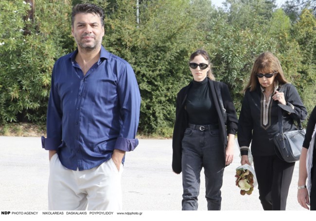 κηδεια μανθοπουλου