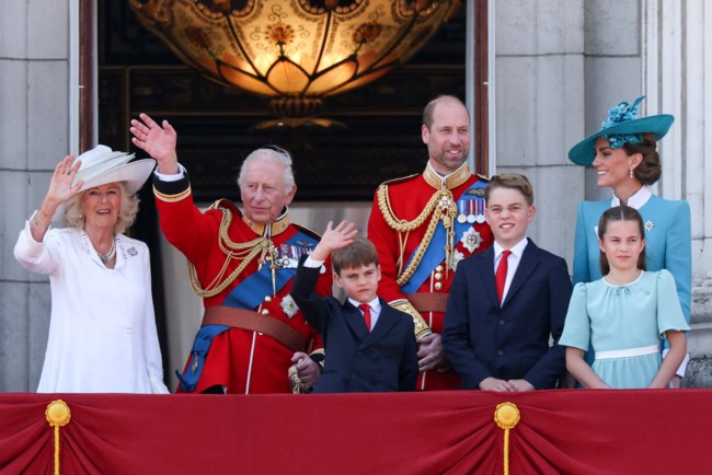 ΒΡΕΤΑΝΙΑ TROOPING THE COLOUR