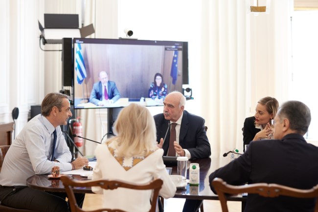 Μητσοτάκης με ευρωβουλευτές