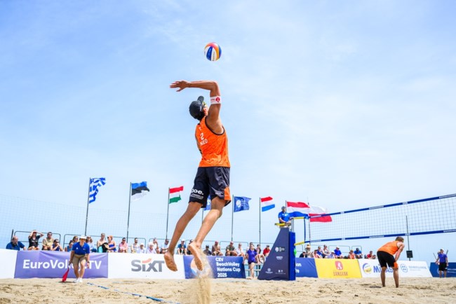 BEACH VOLLEY