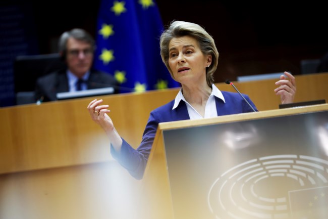 Εμβόλια: Στην αντεπίθεση η Φον ντερ Λάιεν για την στρατηγική της ΕΕ- "Ξεκίνησαμε αργότερα, ήταν η σωστή απόφαση"