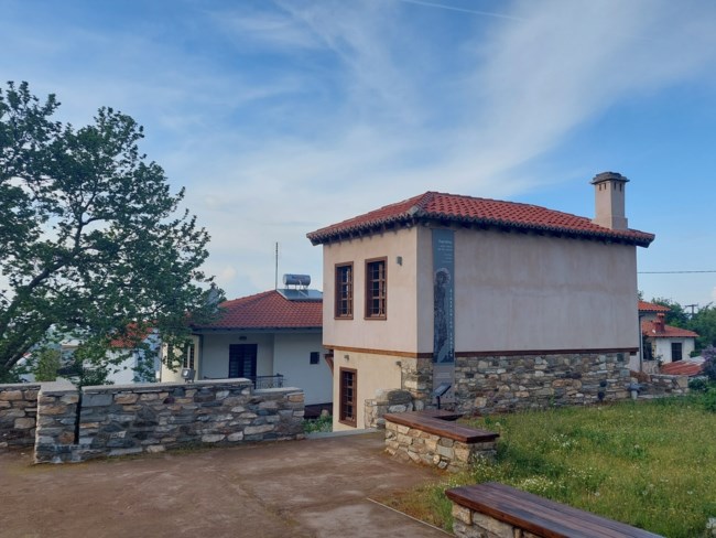 Το+παλιό+πέτρινο+τυπικό+σπίτι+του+Χορτιάτη