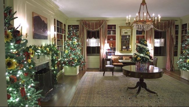 MELANIA CHRISTMAS