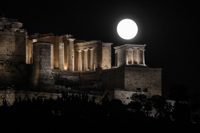 Πανσέληνος Αυγούστου