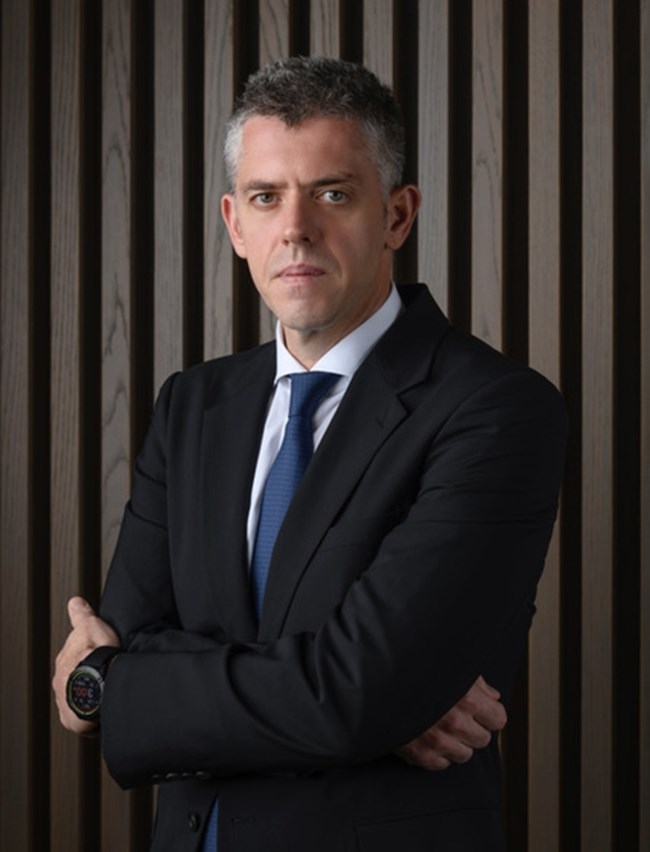 Ποιοι Έλληνες εφοπλιστές και επιχειρηματίες "κατεβαίνουν" σε παραλίες και πλαζ