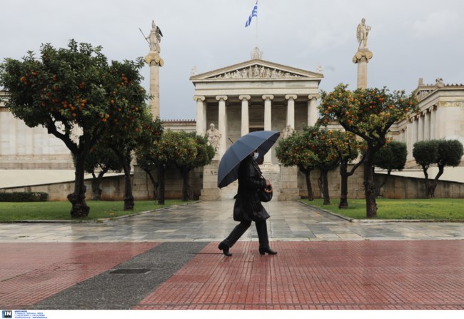 Καιρός: Βροχές και καταιγίδες σήμερα σε πολλές περιοχές - Πτώση θερμοκράσιας και χιόνια αύριο