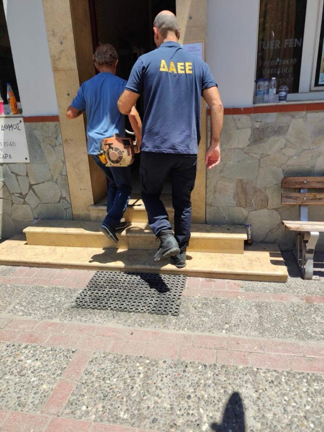 Εύβοια: Από χορτοκοπτικό ξεκίνησε η φωτιά στην Κάρυστο, μια σύλληψη – Σε επιφυλακή για τον κίνδυνο αναζωπυρώσεων