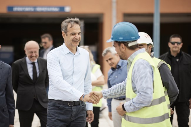 Μητσοτάκης στο "Αττικόν": Καταλαβαίνω την οργή των πολιτών - Δεν ήταν αντίστοιχες οι υποδομές ενός ΕΣΥ του 21ου αιώνα