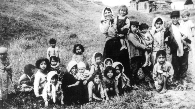 Γύφτος ή Ρομά; Η λέξη που άλλαξε σημασία και η ιστορία που δεν πρέπει να ξεχαστεί