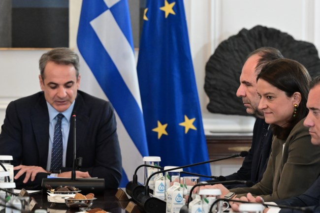 Μπόνους 15% στους δημοσίους υπαλλήλους ανακοίνωσε ο Μητσοτάκης στο υπουργικό συμβούλιο
