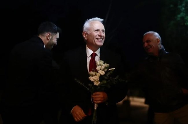 Γιάννης Ραγκούσης–Μαρίνα Κοντοτόλη: Παντρεύτηκαν σε στενό οικογενειακό κύκλο [εικόνες]