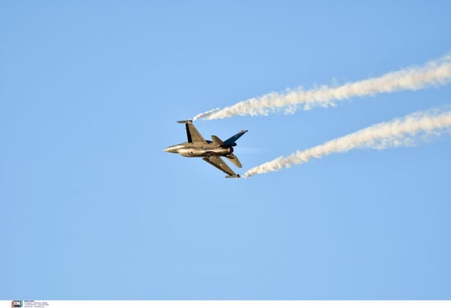 F16