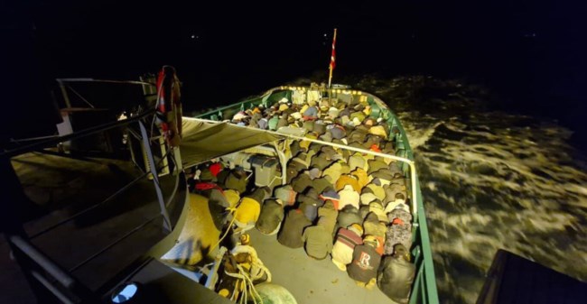 ΜΕΤΑΝΑΣΤΕΣ