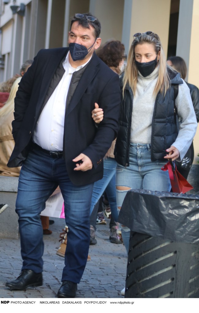 Πύρρος Δήμας - Αφροδίτη Σκαφίδα: Ερωτευμένοι στο κέντρο της Αθήνας [Εικόνες]
