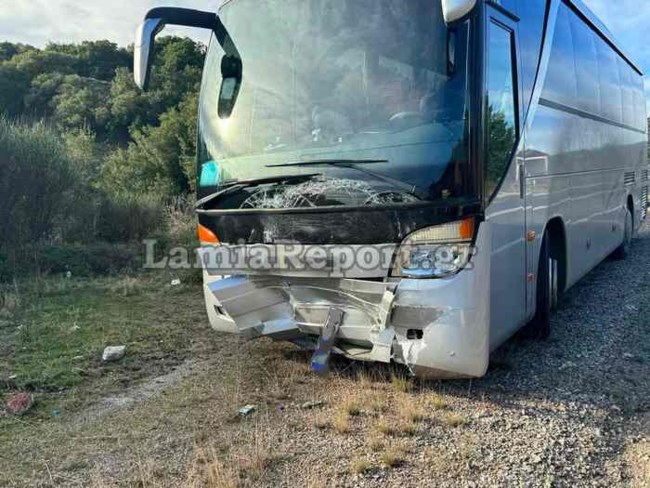 Τροχαίο στη Φθιώτιδα: Πούλμαν χτύπησε ΙΧ στο πίσω μέρος και το… πέταξε στο αντίθετο ρεύμα