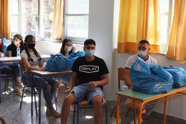 Συνελήφθη η καθηγήτρια που αρνείται να βάλει μάσκα στη τάξη - Της κάνουν παρατήρηση οι μαθητές [βίντεο]