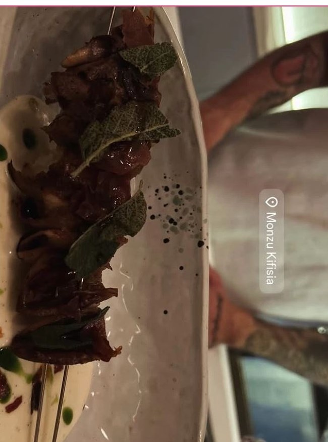 Τζένη Καζάκου: Δίπλα στον σύντροφό της σε εστιατόριο στην Κηφισιά