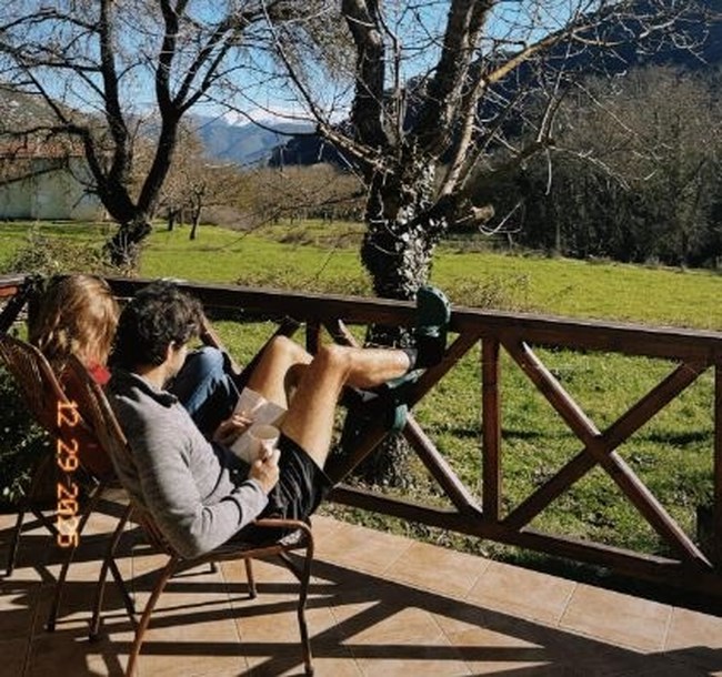 Η Κλέλια Ανδριολάτου δημοσίευσε την πρώτη φωτό με τον σύντροφό της και το vibe είναι τρομερό