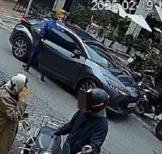 Πώς μία ηλικιωμένη στο Κολωνάκι παγίδευσε απατεώνα με πρόσχημα ότι θα του έδινε πανάκριβα κοσμήματα