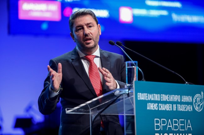 Σταϊκούρας: "Η κυβέρνηση δεσμεύεται να συνεχίσει να μειώνει φόρους και ασφαλιστικές εισφορές"