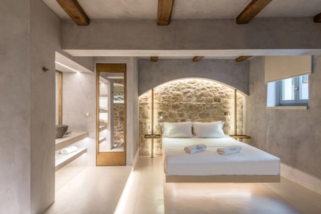 Inotropes Boutique Suites
