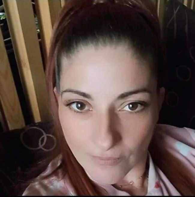 Αγρίνιο: "Γιατί σκότωσες το παιδί μου;" φώναζε η μητέρα της Δώρας που δολοφονήθηκε - Διακόπηκε η δίκη