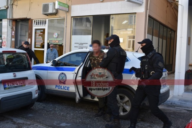 Μεσολόγγι: Ελεύθερος ο κρεοπώλης μετά την απολογία του για το μαχαίρι - Ξανά στο Τμήμα για την εξαφάνιση του 31χρονου