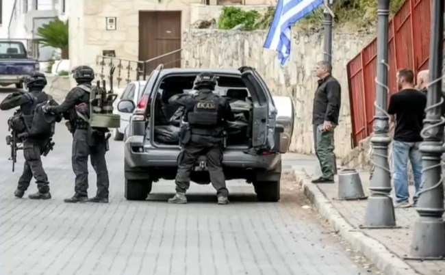 Πένθος και φόβος στα Βορίζια: "Αυτό δε θα τελειώσει. Θα σκοτώσουν και το FBI" - Τα παιδιά τους πηγαίνουν στο ίδιο σχολείο