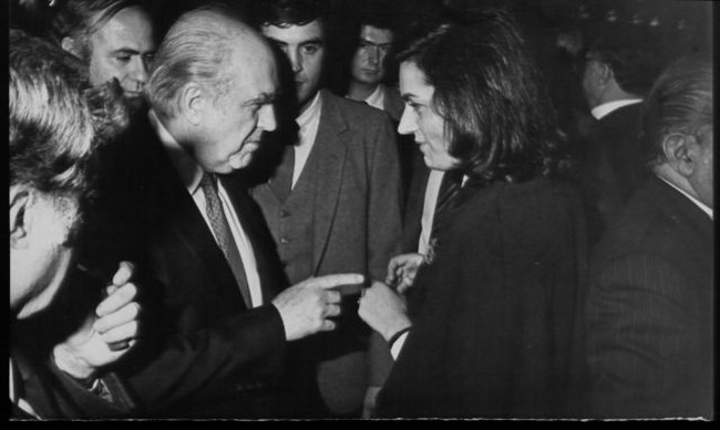 Ο θυελλώδης έρωτας του Ανδρέα Παπανδρέου με την Βάσω- Η εξορία της στο Λονδίνο για να αποφευχθεί το σκάνδαλο