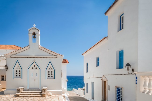 Το νησί που συνδυάζει αυθεντικότητα, φυσική ομορφιά και είναι το καλύτερο για θαλάσσια σπορ
