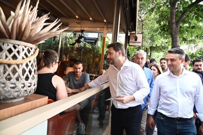 Ανδρουλάκης: Να πάρει άμεσα μέτρα για την αντιμετώπιση της ακρίβειας η κυβέρνηση - Περιοδεία στην Τούμπα