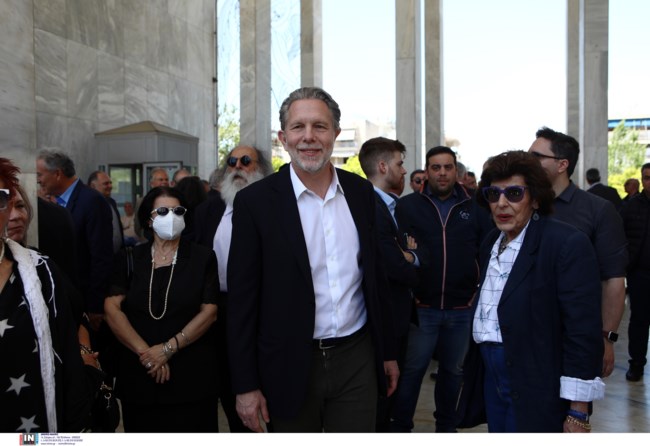 Τελευταίο αντίο στον Θανάση Τσούρα, ιστορικό στέλεχος του ΠΑΣΟΚ- Ολοι οι παλιοί του σύντροφοι ήταν εκεί [εικόνες]