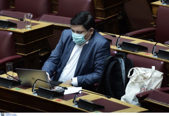 Κορονοϊός: Υποχρεωτική η μάσκα παντού πλέον στη Βουλή- Ακόμα και στους διαδρόμους, ακόμα και οι δημοσιογράφοι