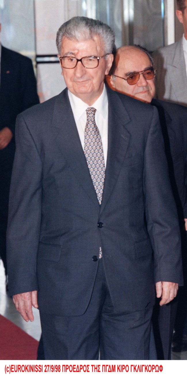 CIA: Ο Γκλιγκόροφ απέρριψε το 1992 ελληνική προσφορά 100 εκατ. δολαρίων για αλλαγή του ονόματος της τότε ΠΓΔΜ