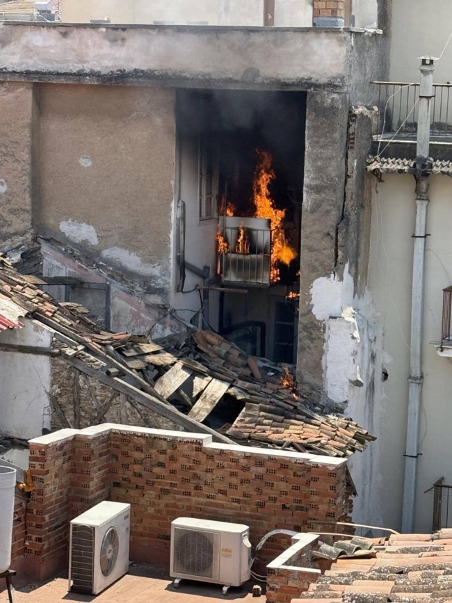 Τραγωδία στο Ναύπλιο: Νεκρή εντοπίστηκε 92χρονη μετά από φωτιά στο σπίτι της [εικόνες]