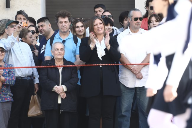 Κωνσταντοπούλου: Δεν ανέβηκε στην εξέδρα των επισήμων στη μαθητική παρέλαση - Στάθηκε απέναντι με την Αλεξάνδρα Σάντα
