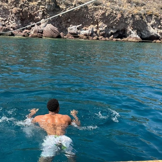 ΑΔΕΡΦΙΑ ΑΝΤΕΤΟΚΟΥΝΜΠΟ