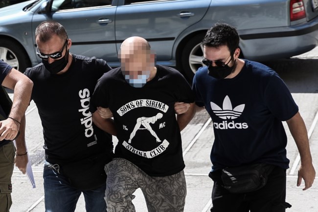 Αστυνομικός Ηλιούπολης: Έχει καταδικαστεί για trafficking αλλά επέστρεψε στην ΕΛΑΣ αφού τελείωσε η διαθεσιμότητά του