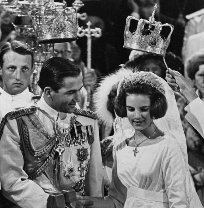 τεως βασιλιας αννα μαρια