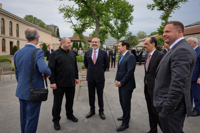 Κωνσταντινούπολη: Ξεκίνησε η συνάντηση των αντιπροσωπειών της Ρωσίας και της Ουκρανίας