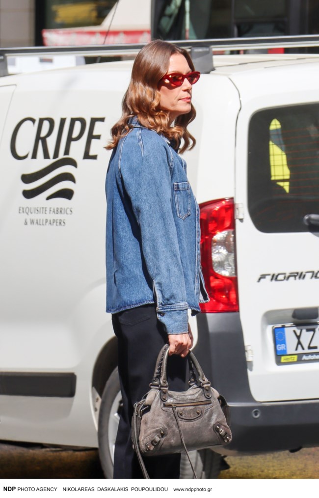 Βίκυ Καγιά: Η downtown εμφάνισή της με 00s look