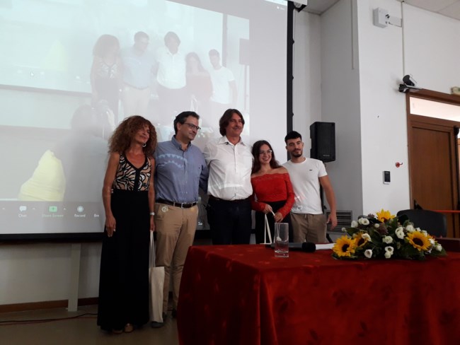 Μπήκαν... οικογενειακώς στο Πανεπιστήμιο Κρήτης: Μπαμπάς, μαμά, γιος και κόρη φοιτητές