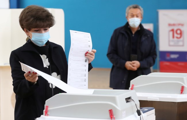 Ρωσία: Πρωτιά με μεγάλες απώλειες για το κυβερνητικό κόμμα - Εντυπωσιακή άνοδος του Κομμουνιστικού Κόμματος