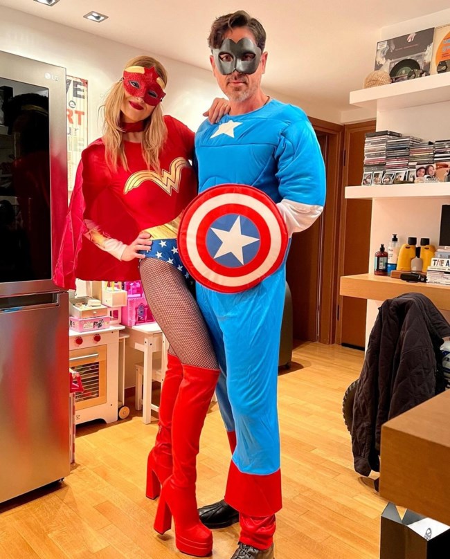 Δέσποινα Καμπούρη: Ντύθηκε Wonder Woman με κορμάκι και διχτυωτό καλσόν - Το αψεγάδιαστο κορμί της