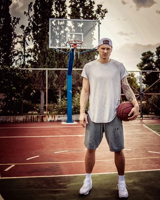 Γιάνις Τίμα